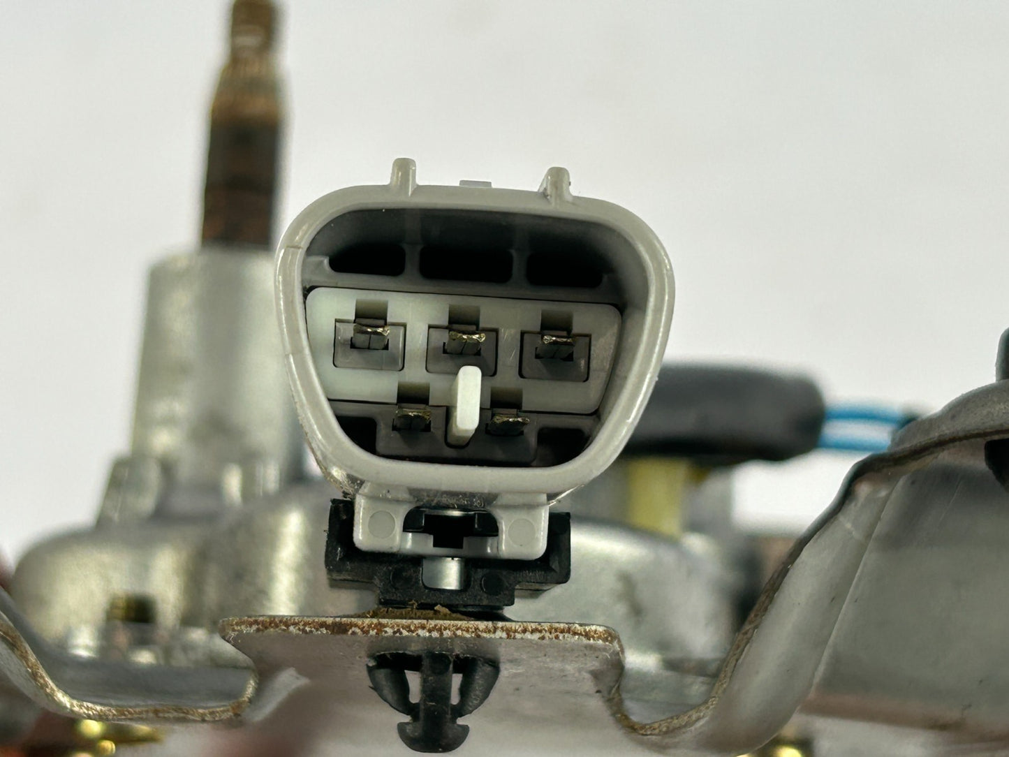2001-2007 Toyota Sequoia Rear Tailgate Hatch Window Wiper Motor OEM 85130-34010