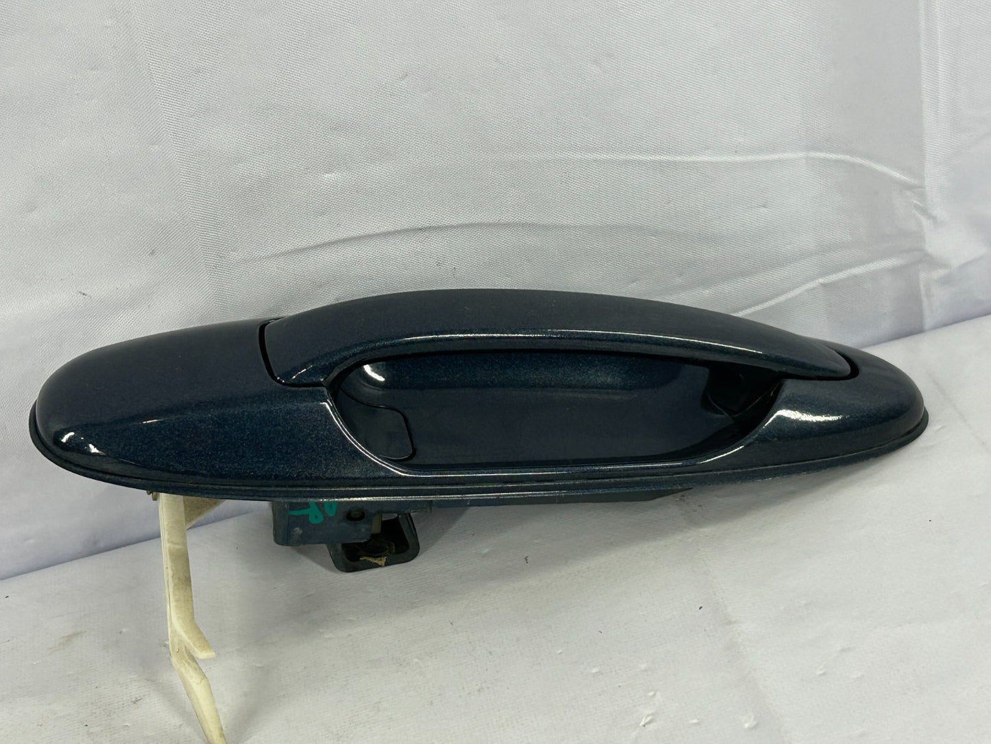 2004-2007 Toyota Sequoia Rear Right Exterior Door Handle 69230-34020-J3 OEM