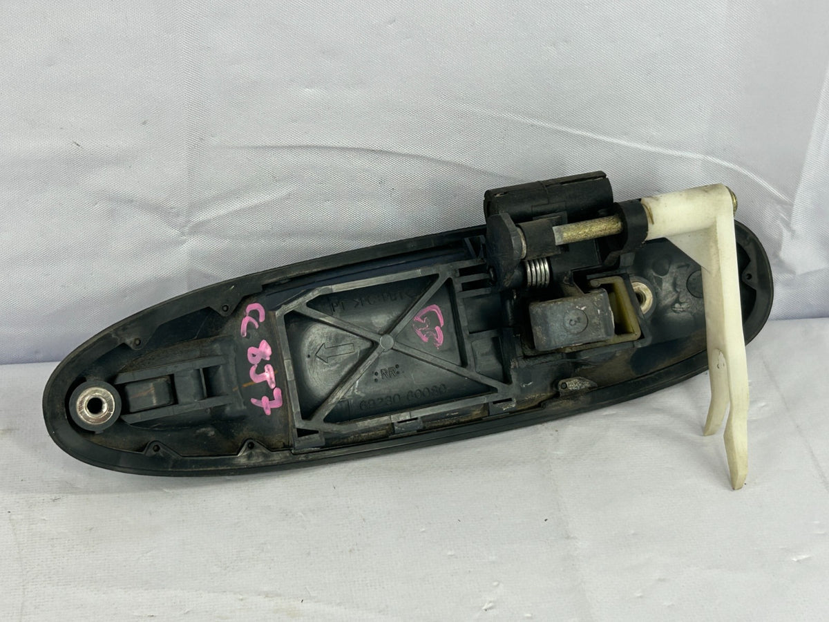 2004-2007 Toyota Sequoia Rear Right Exterior Door Handle OEM 69230-34020-J3