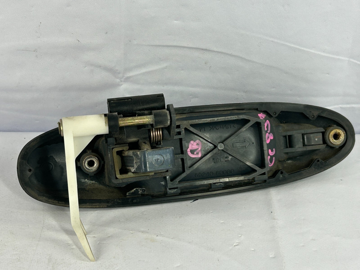2004-2007 Toyota Sequoia Rear Left Exterior Door Handle 69240-34020-J3