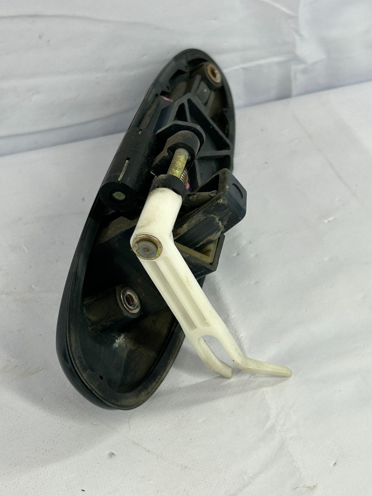 2004-2007 Toyota Sequoia Rear Left Exterior Door Handle 69240-34020-J3