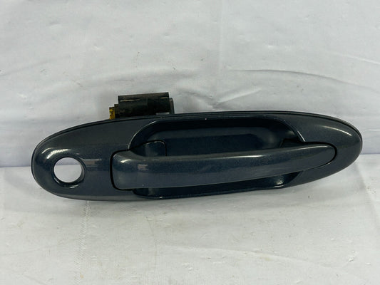 2004-2007 Toyota Sequoia Front Right Exterior Door Handle 69210-34050-J3 OEM