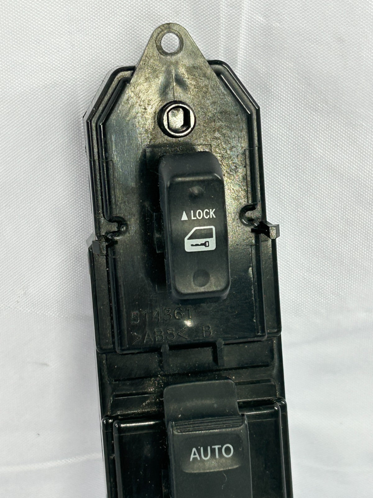2005-2007 Toyota Sequoia Right Front Window Control Switch OEM 84030-0C031