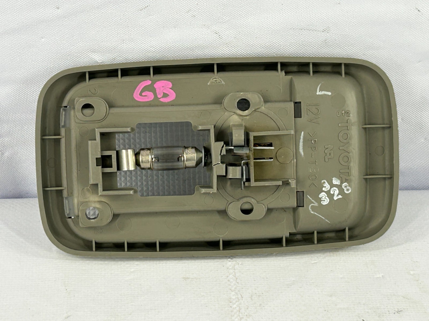 2001-2007 Toyota Sequoia Overhead Dome Light Lamp Gray OEM 81240-02030-B1