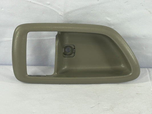2001-2007 Toyota Sequoia Rear Right Door Handle Bezel Trim Gray OEM 69277-AC010