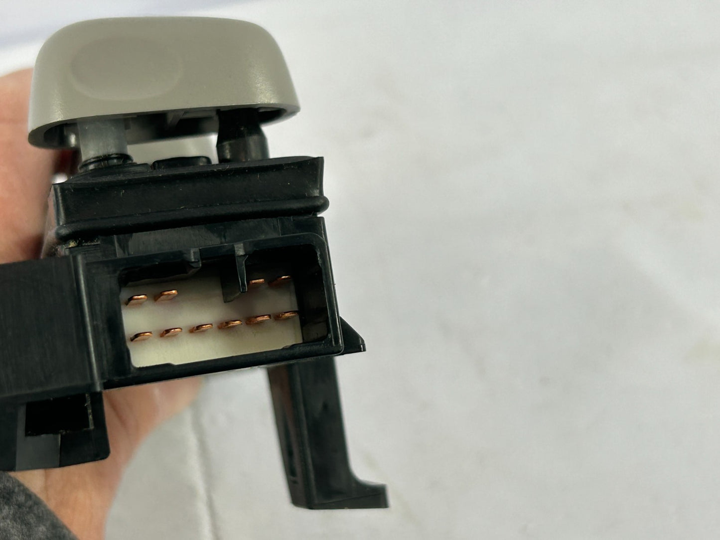 04-07 Toyota Sequoia Front Right Passenger Side Power Seat Switch 84922-60130