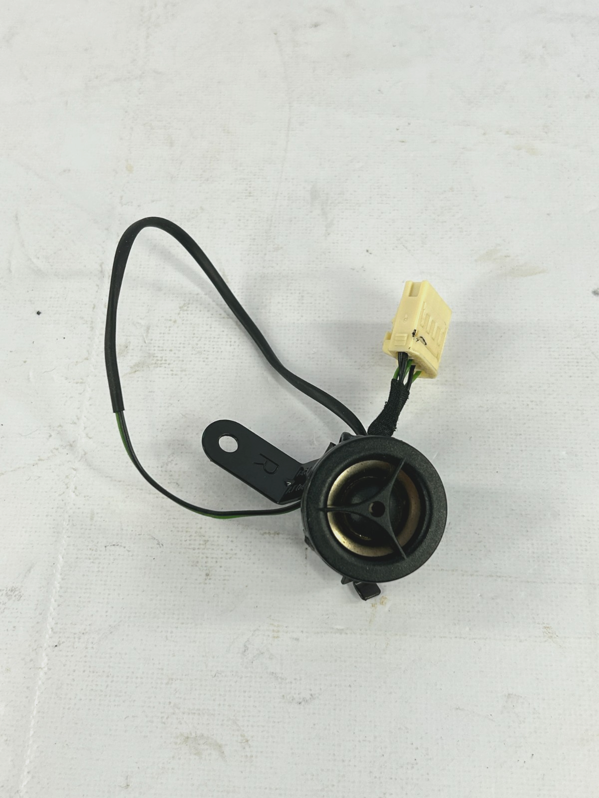 2001-2007 Toyota Sequoia Front Right Door Speaker Tweeter OEM 86160-AF040
