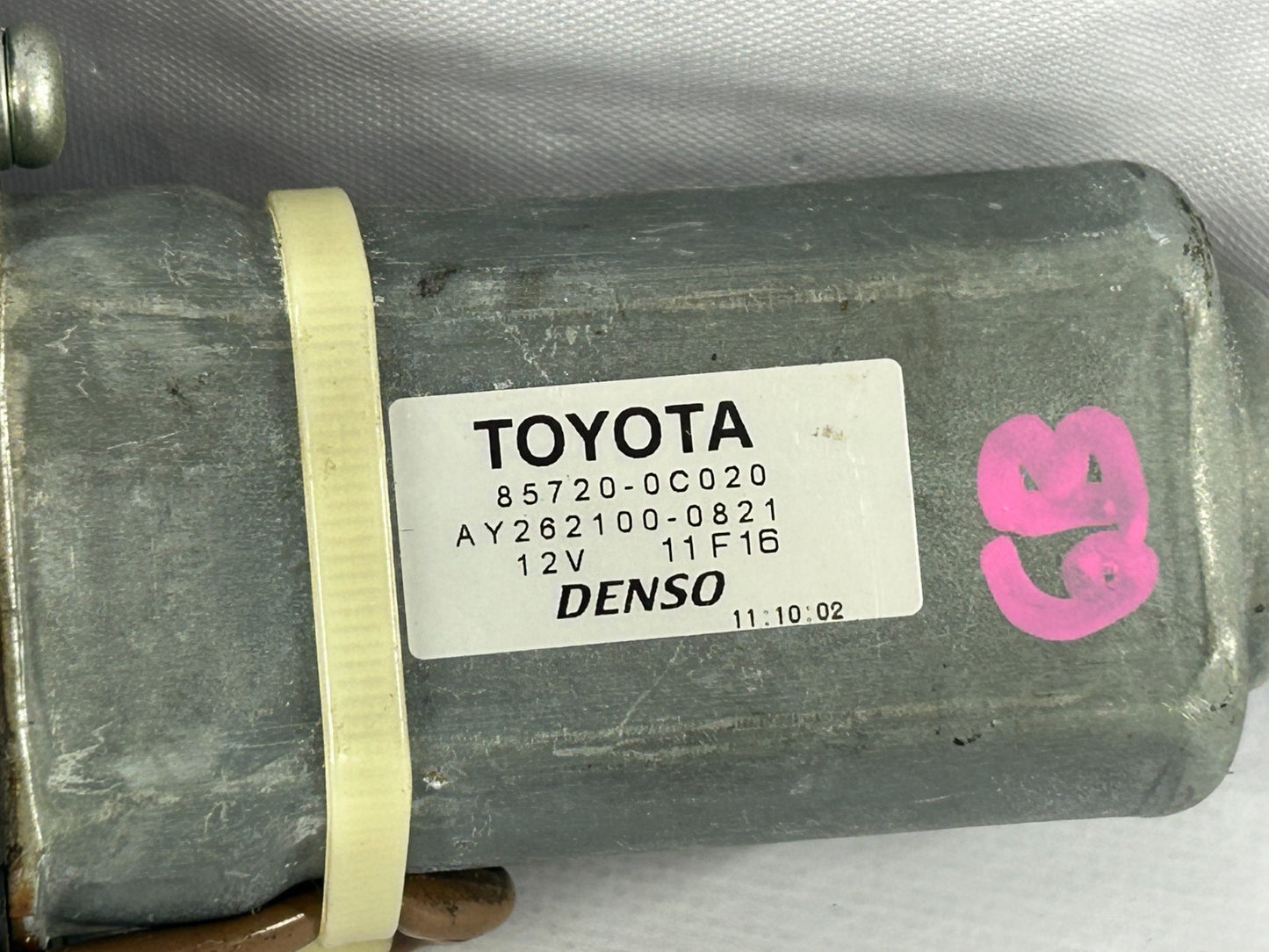 2001-2007 Toyota Sequoia Rear Right Power Window Regulator Motor OEM 85720-0C020