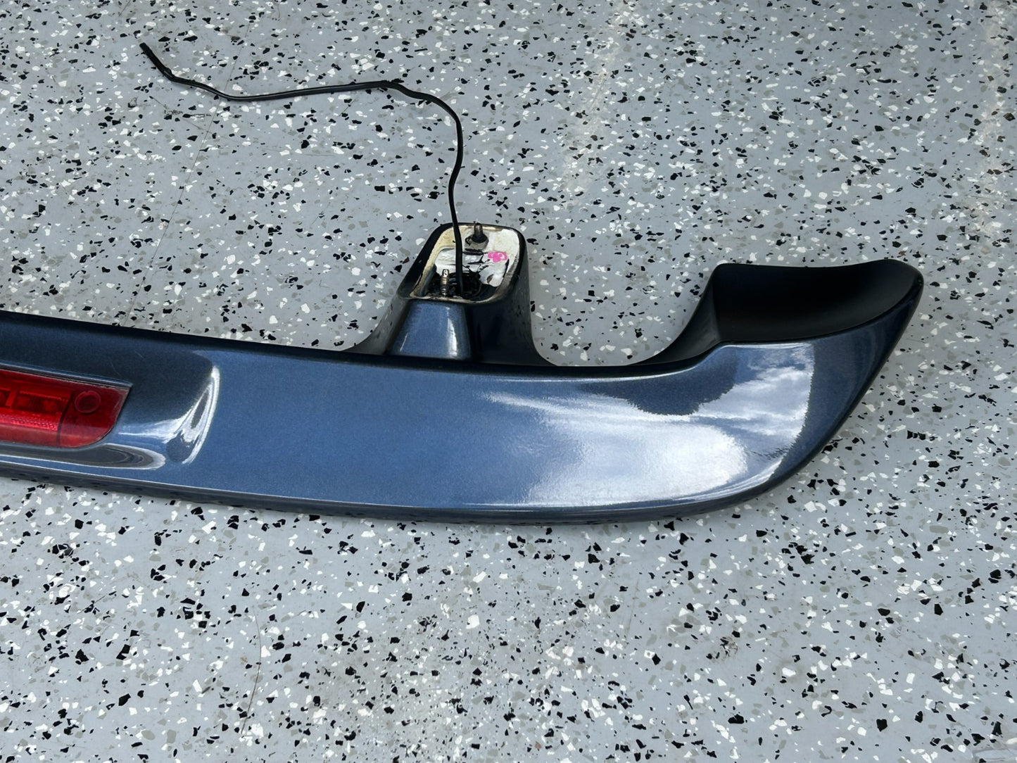 2001-2007 Toyota Sequoia Rear Spoiler & Third Brake Light Lamp OEM 76871-0C901
