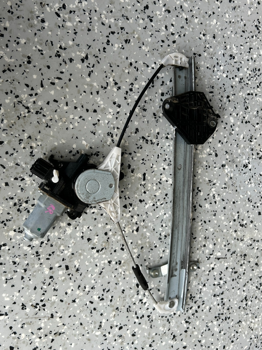 14-18 Subaru Forester Rear Right Window Regulator & Motor OEM 61042SG200