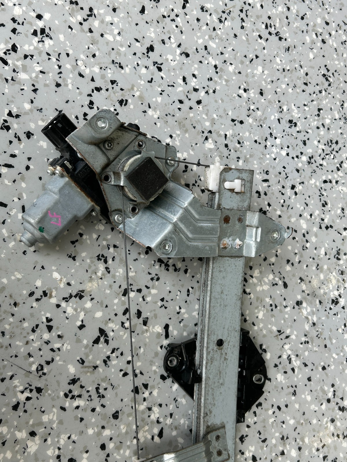 14-18 Subaru Forester Front Left Window Regulator & Motor Assy OEM 61041SG012