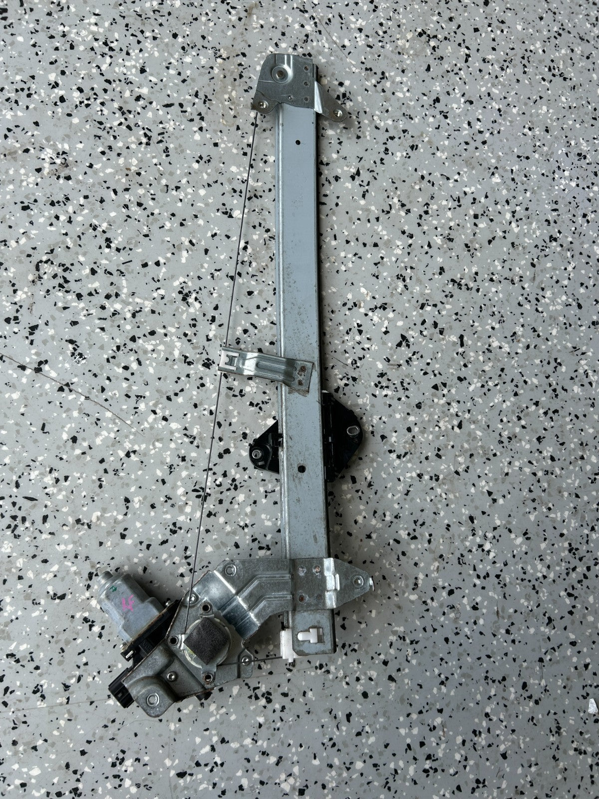 14-18 Subaru Forester Front Right Window Regulator & Motor Assy OEM 61041SG022
