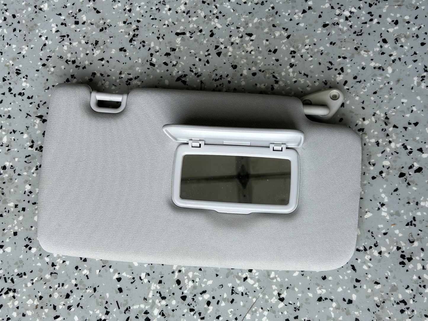 2014-2016 Subaru Forester Right Passenger Side Sun Visor Assy OEM 92011SG040LO