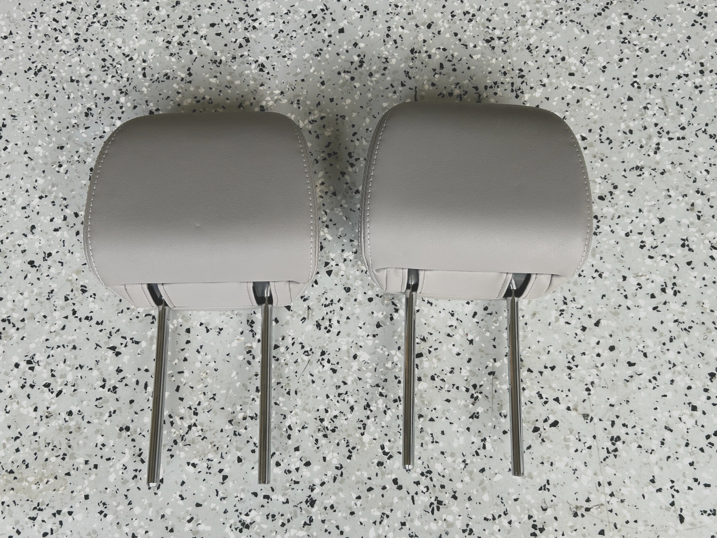 2014-2018 Subaru Forester Front Headrest Set of 2 Gray Leather OEM 64061SG050LL