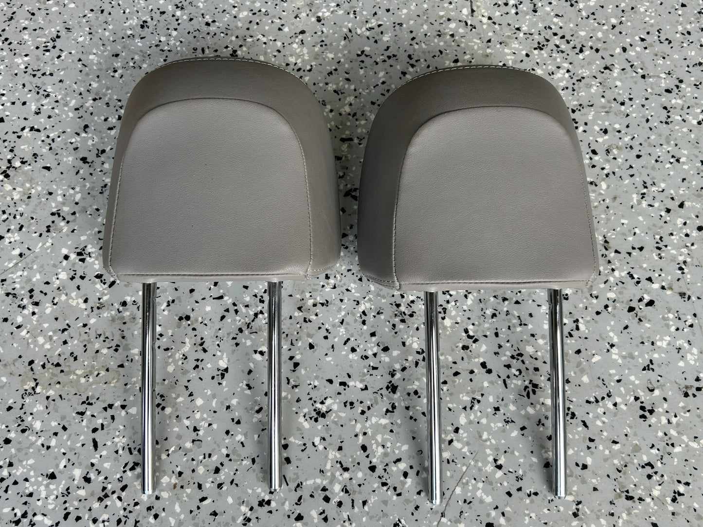 2014-2018 Subaru Forester Front Headrest Set of 2 Gray Leather OEM 64061SG050LL