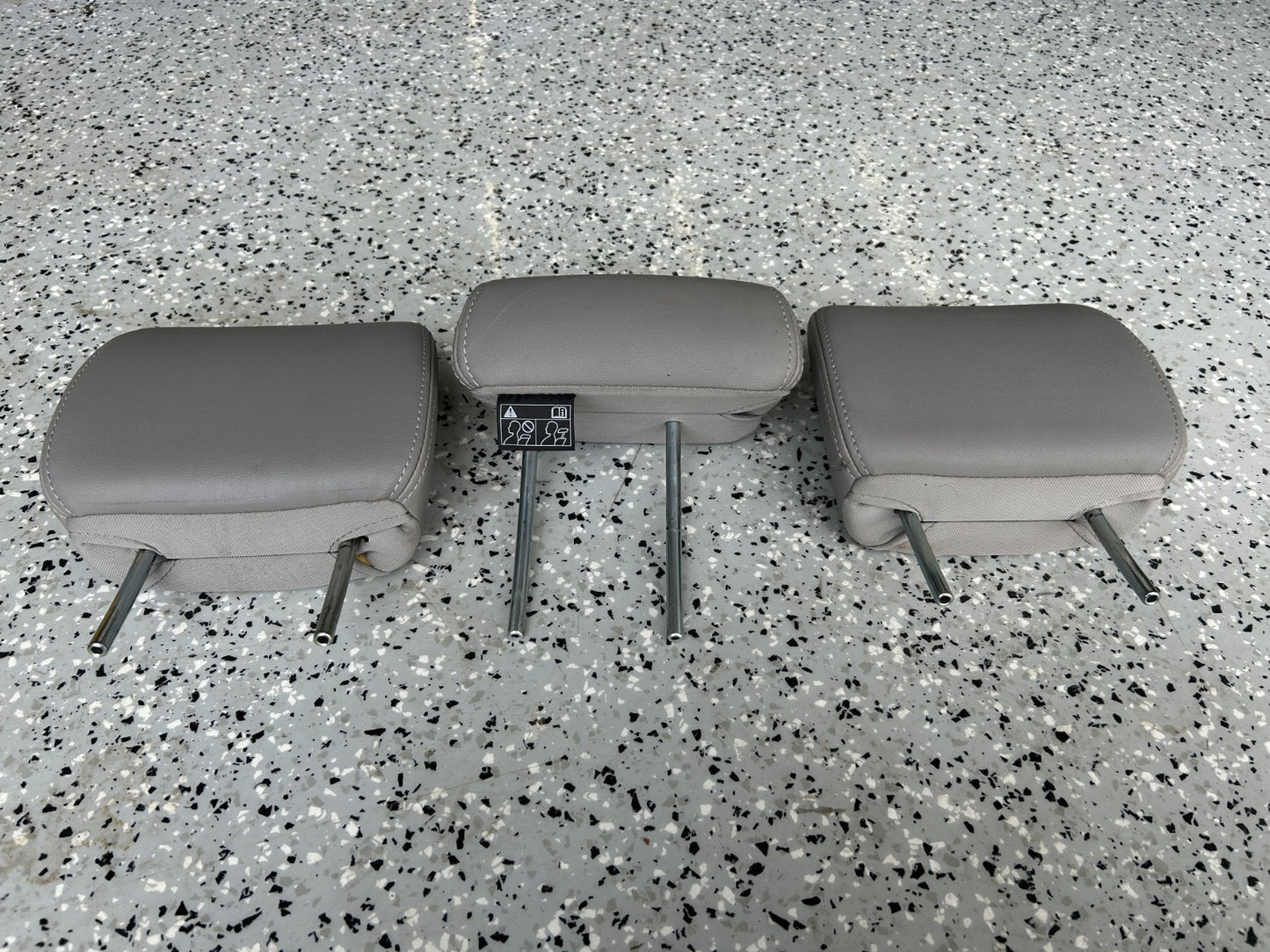 14-18 Subaru Forester Rear Center Headrest Assembly Set of 3 OEM 64261SG050LL