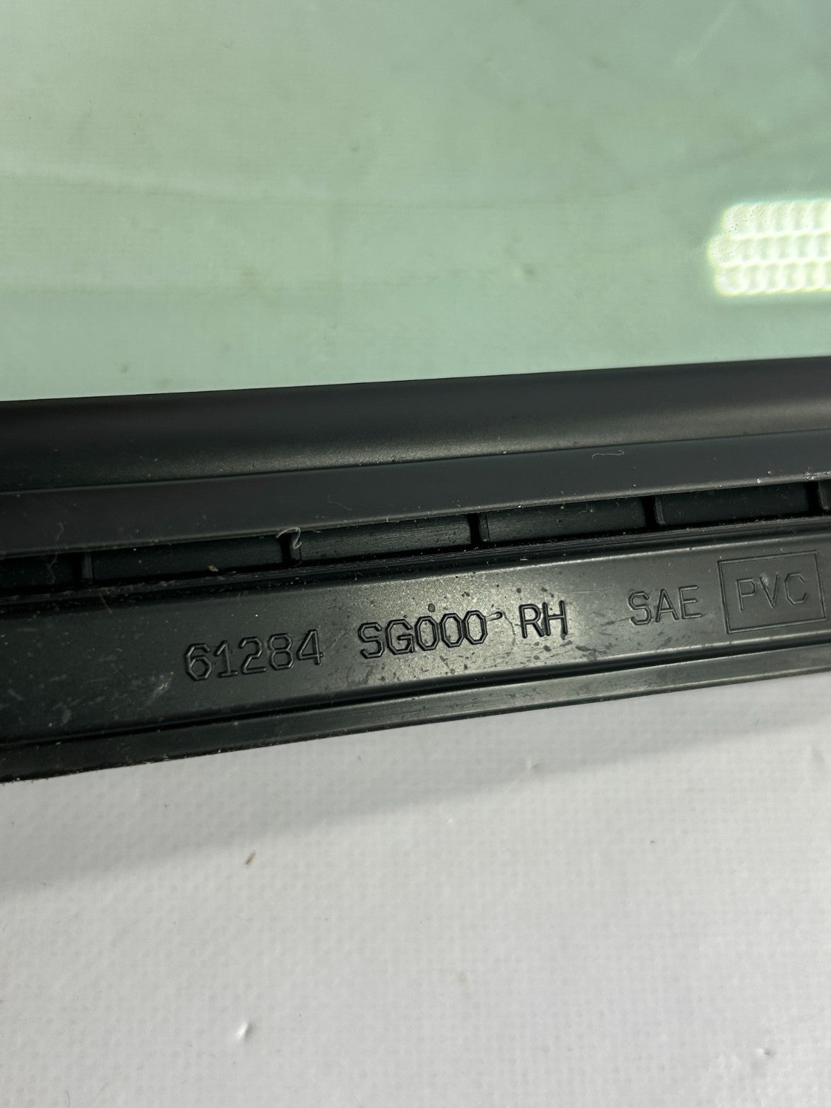 2014-2016 Subaru Forester Front Right Door Partition Window OEM 61284SG000