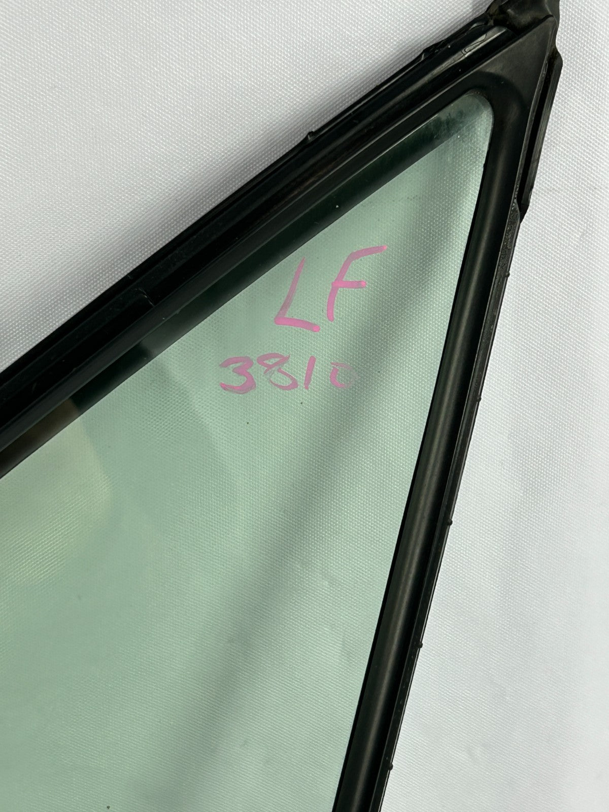2014-2016 Subaru Forester Front Left Door Partition Window OEM 61284SG010