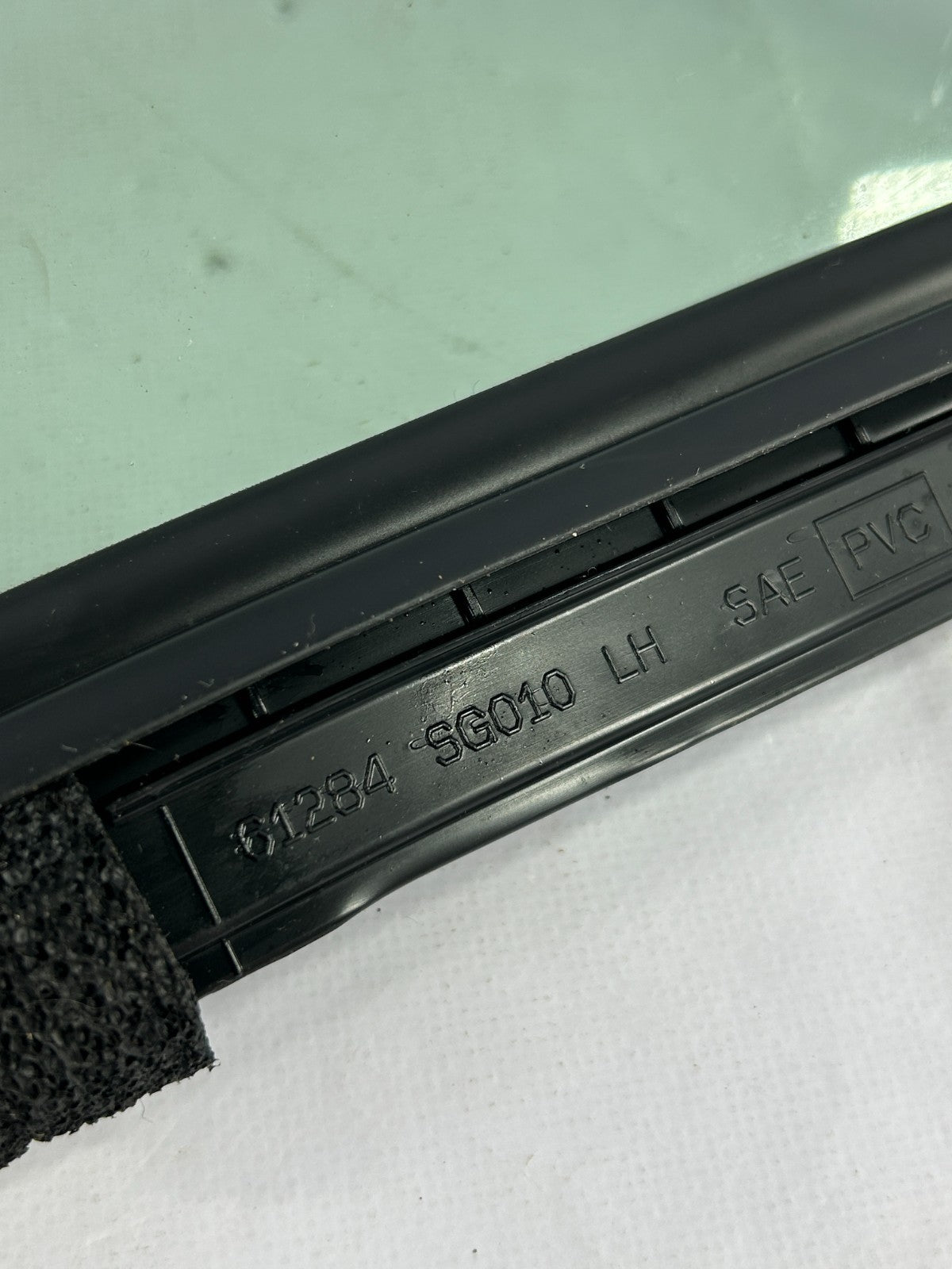 2014-2016 Subaru Forester Front Left Door Partition Window OEM 61284SG010