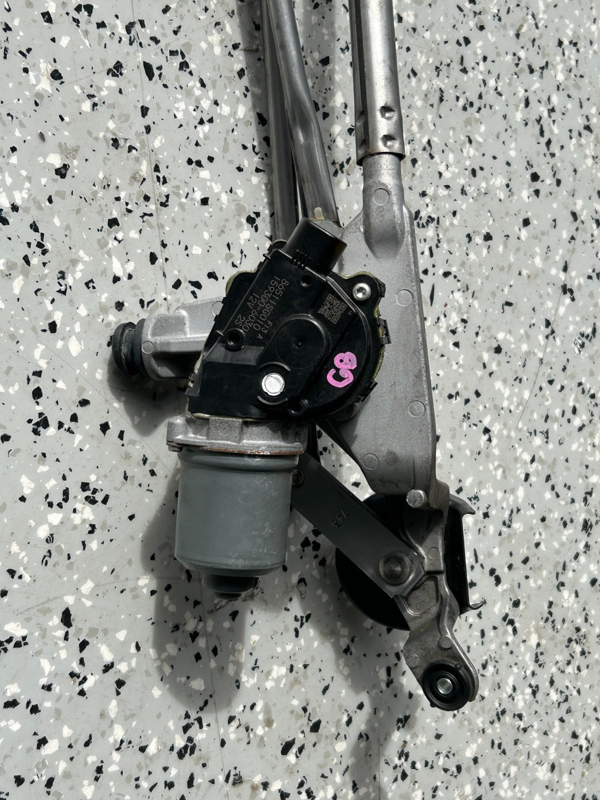 2015-2018 Subaru Forester Front Windshield Wiper Motor & Linkage OEM 86510SG011