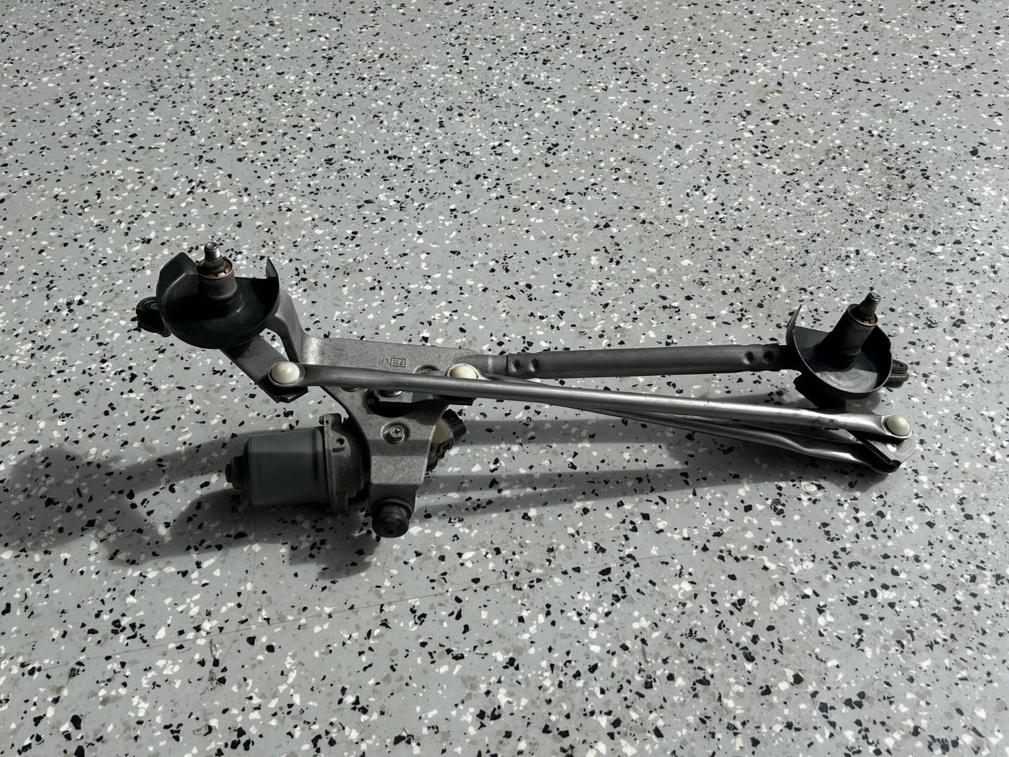 2015-2018 Subaru Forester Front Windshield Wiper Motor & Linkage OEM 86510SG011