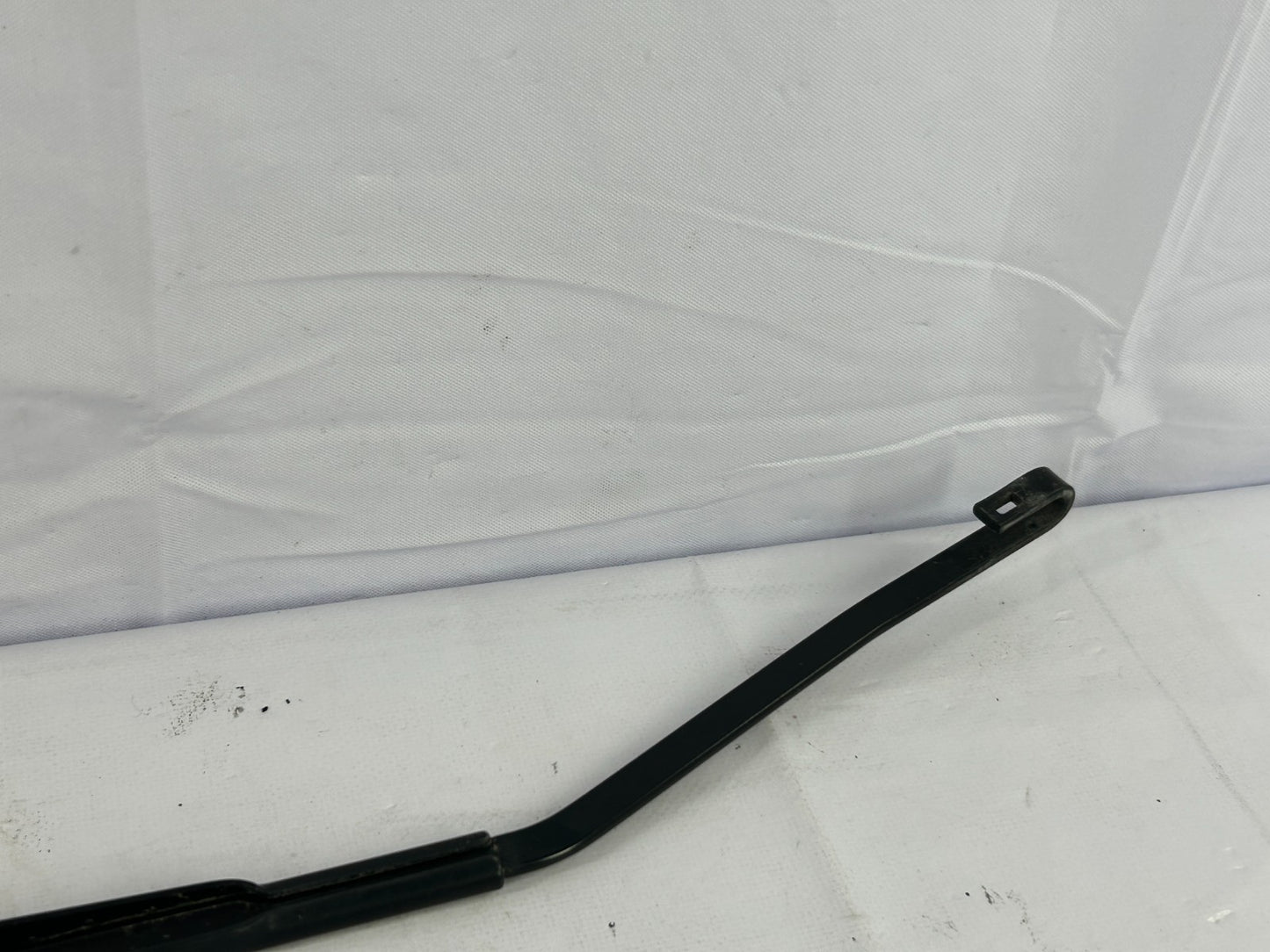 2014-2018 Subaru Forester Front Right Windshield Wiper Arm Assy OEM 86532SG160