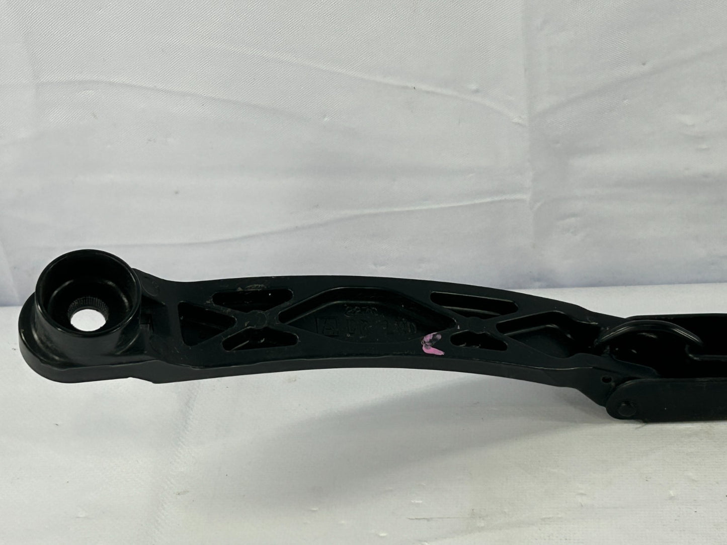 2014-2018 Subaru Forester Front Left Windshield Wiper Arm Assy OEM 86532SG010