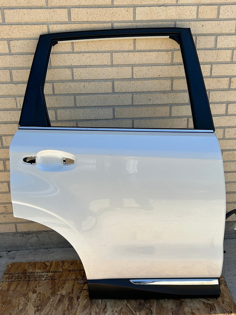 2014-2018 Subaru Forester Right Rear Door Shell White Satin Pearl 37J