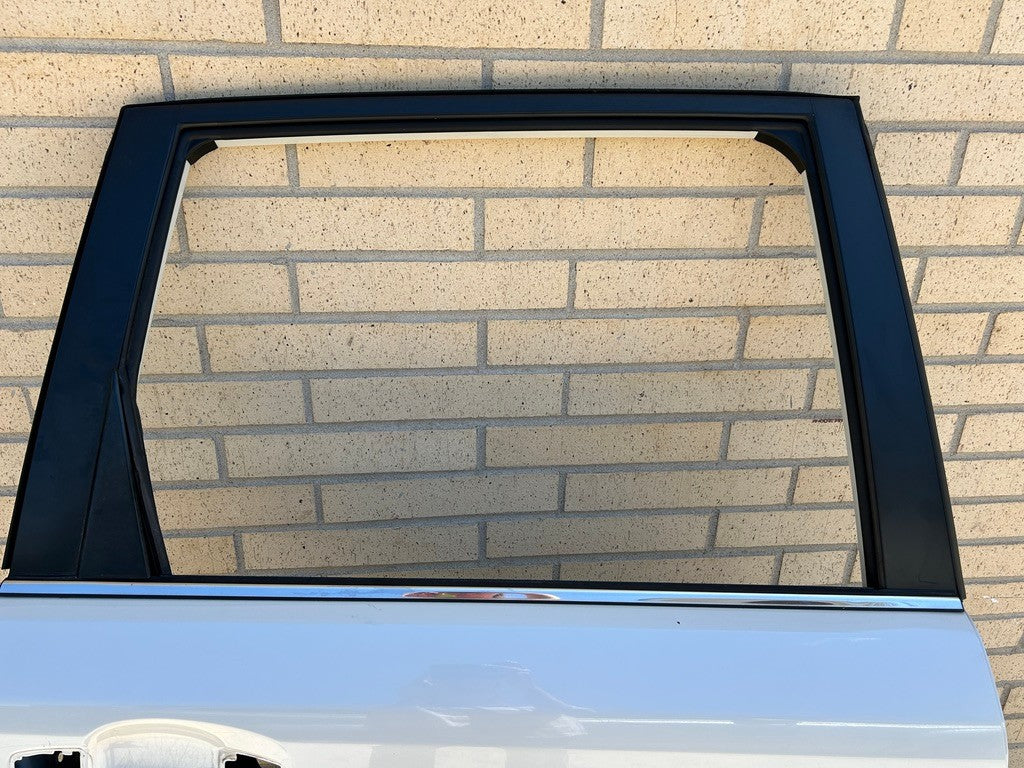 2014-2018 Subaru Forester Right Rear Door Shell White Satin Pearl 37J