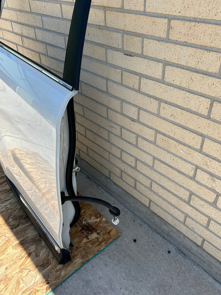 2014-2018 Subaru Forester Right Rear Door Shell White Satin Pearl 37J
