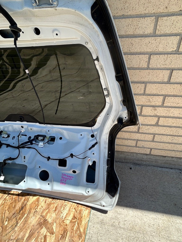 2014-2018 Subaru Forester Liftgate Motorized Lift With Spoiler SHELL ONLY White