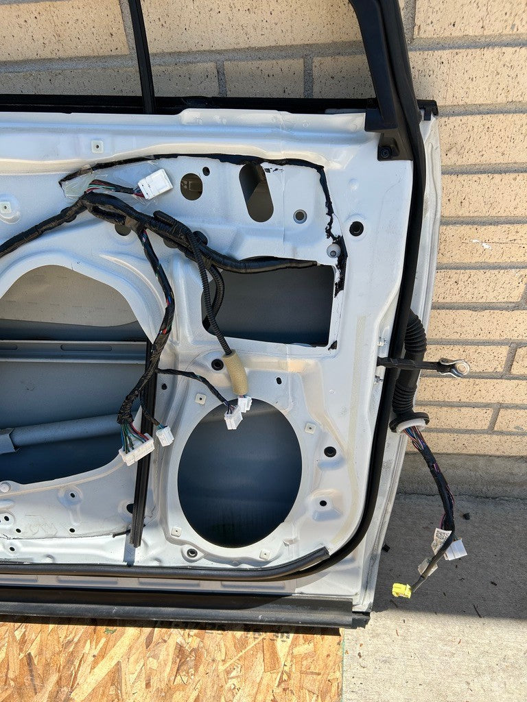 2014-2018 Subaru Forester Left Front Door Shell White Satin Pearl 37J
