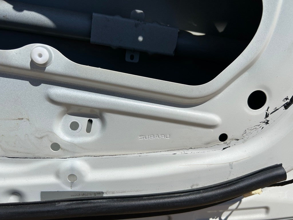 2014-2018 Subaru Forester Right Front Door Shell White Satin Pearl 37J