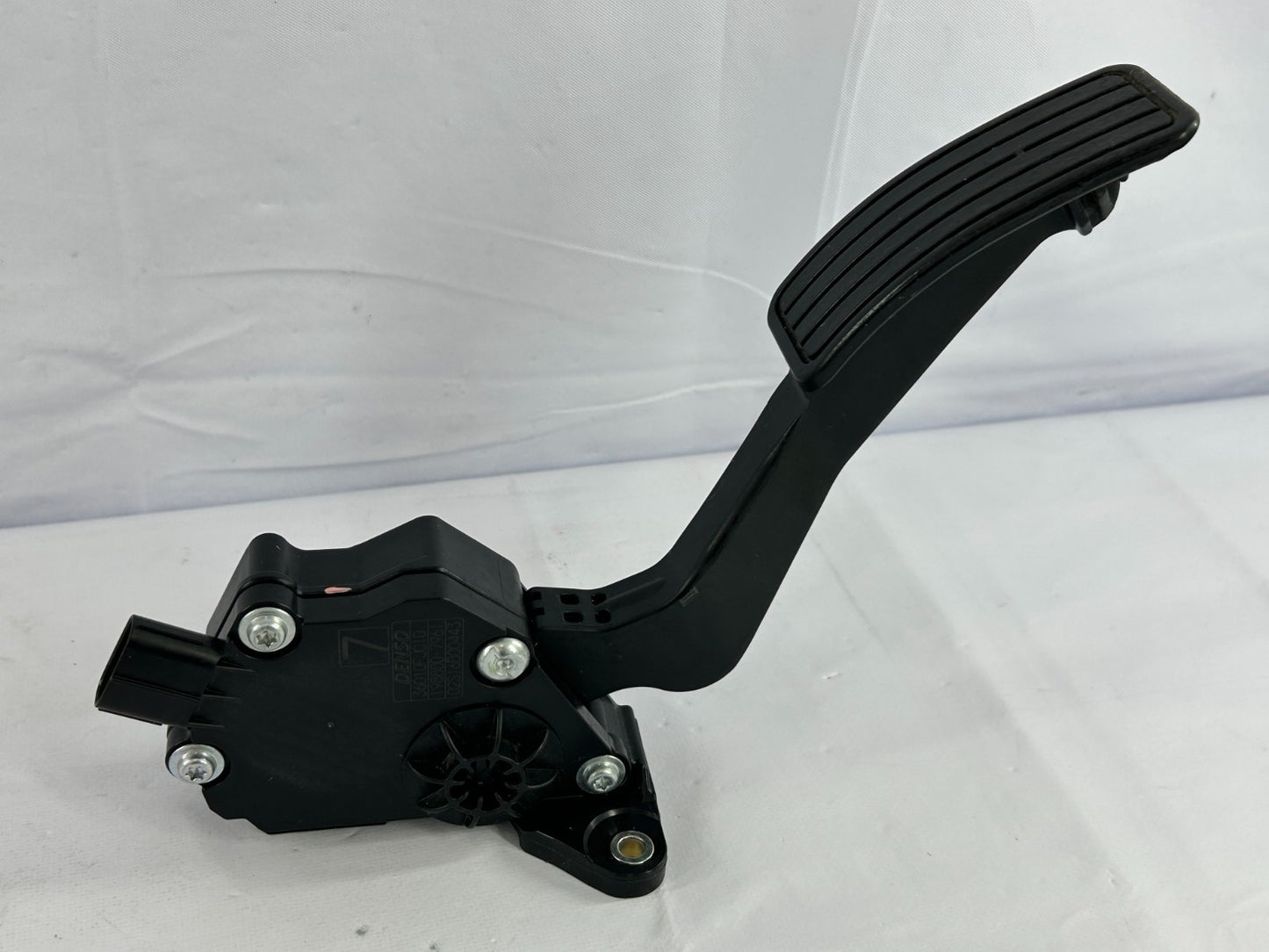 2012-2018 Subaru Forester Accelerator Gas Pedal Assembly OEM 36010FJ010