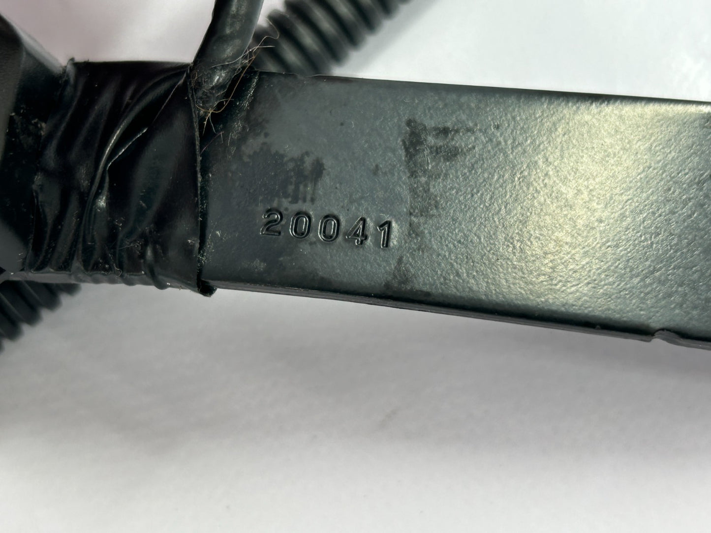 2014-2018 Subaru Forester Front Right Seat Belt Receiver Buckle OEM 64631SG000VH