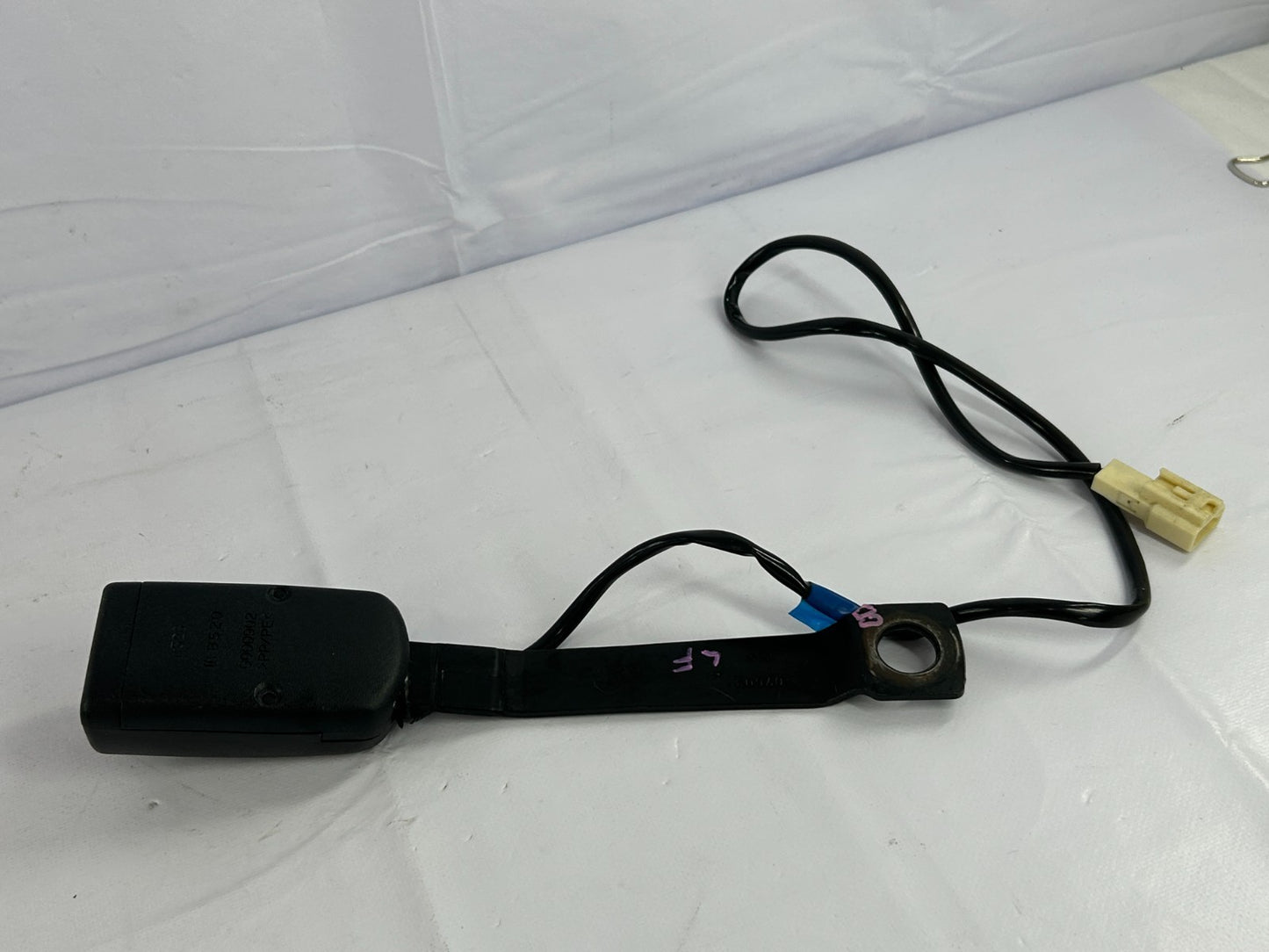 2014-2018 Subaru Forester Front Left Seat Belt Receiver OEM 64631SG010VH