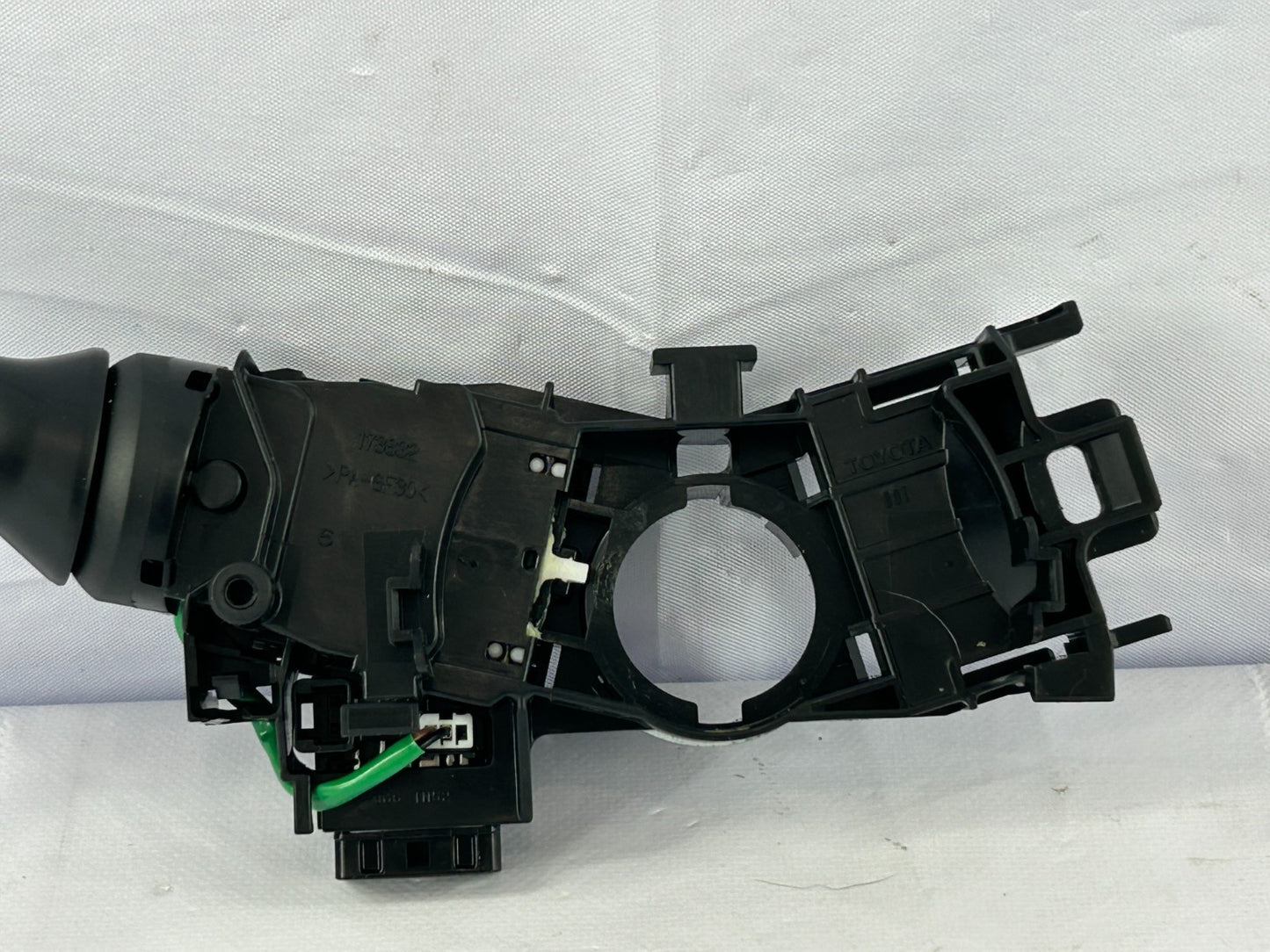 2014-2018 Subaru Forester Headlight & Turn Signal Switch Assembly OEM 83115FJ070