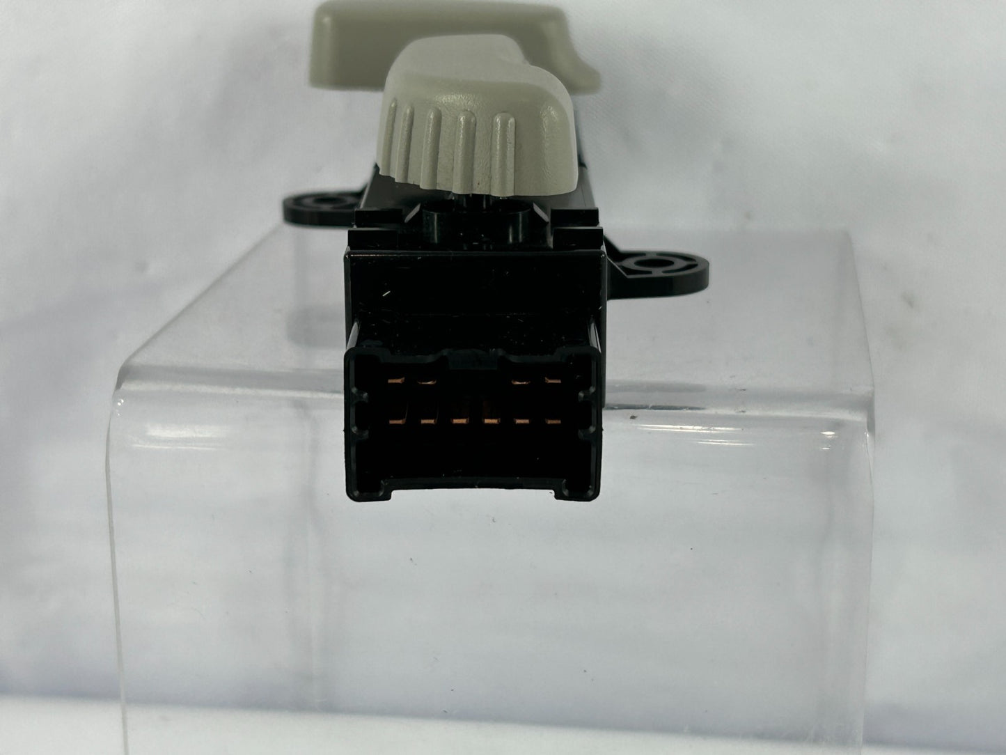 2014-2018 Subaru Forester Front Left Power Seat Control Switch OEM 64176FJ010