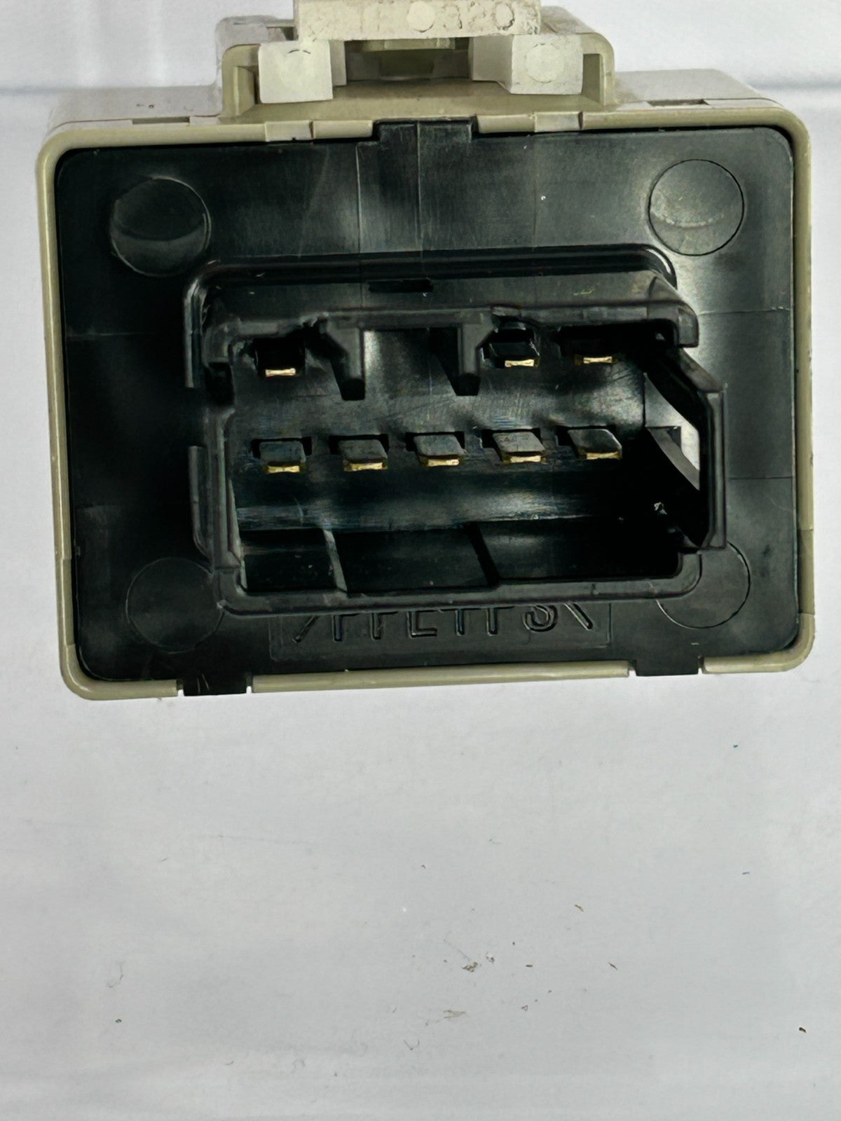 2014-2018 Subaru Forester Turn Signal Hazard Light Flasher Relay OEM 86111AJ001