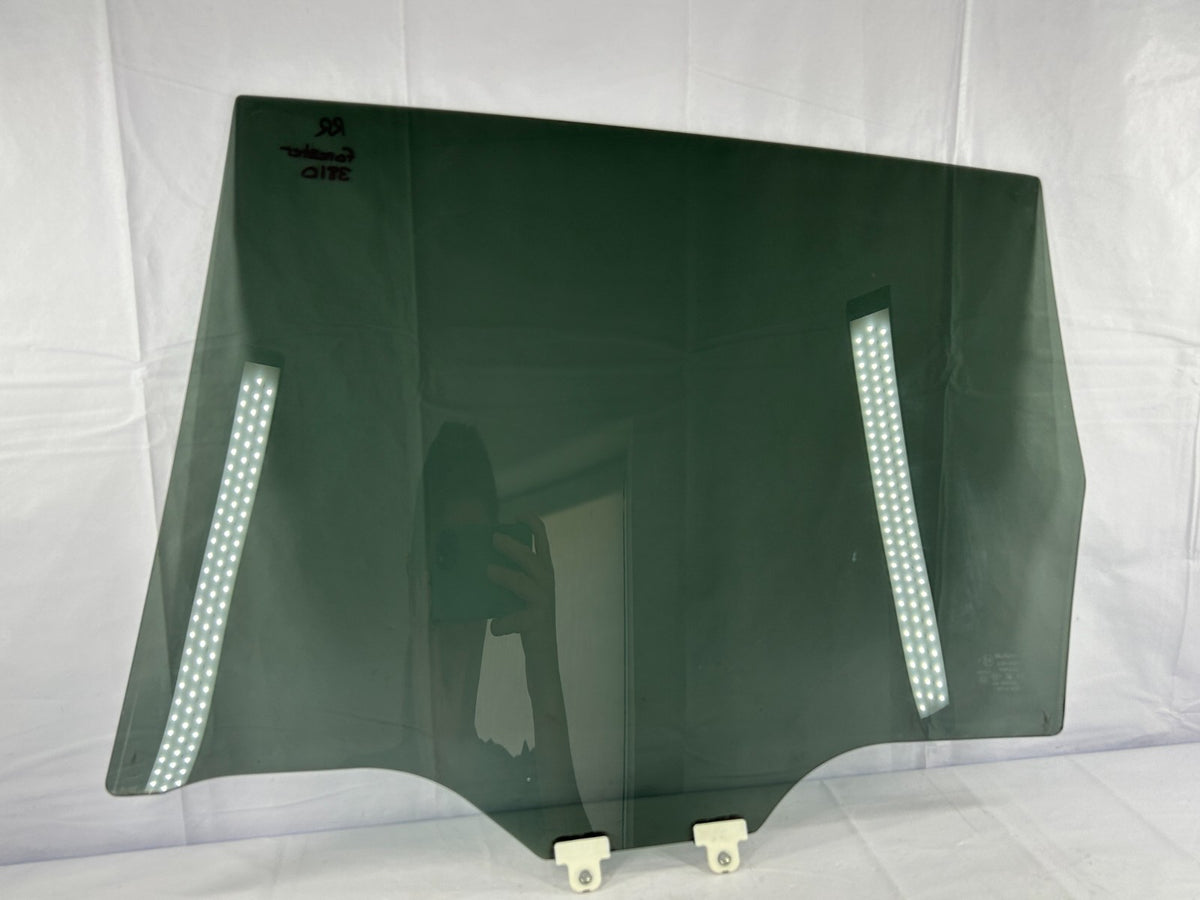 2014-2016 Subaru Forester Rear Right Side Door Glass Window OEM 62011SG021