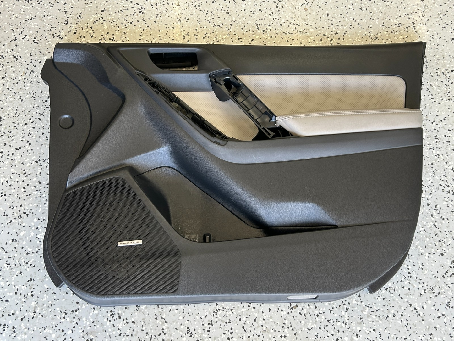 2014-2016 Subaru Forester Front Right Interior Door Trim Panel OEM 94212SG100NA