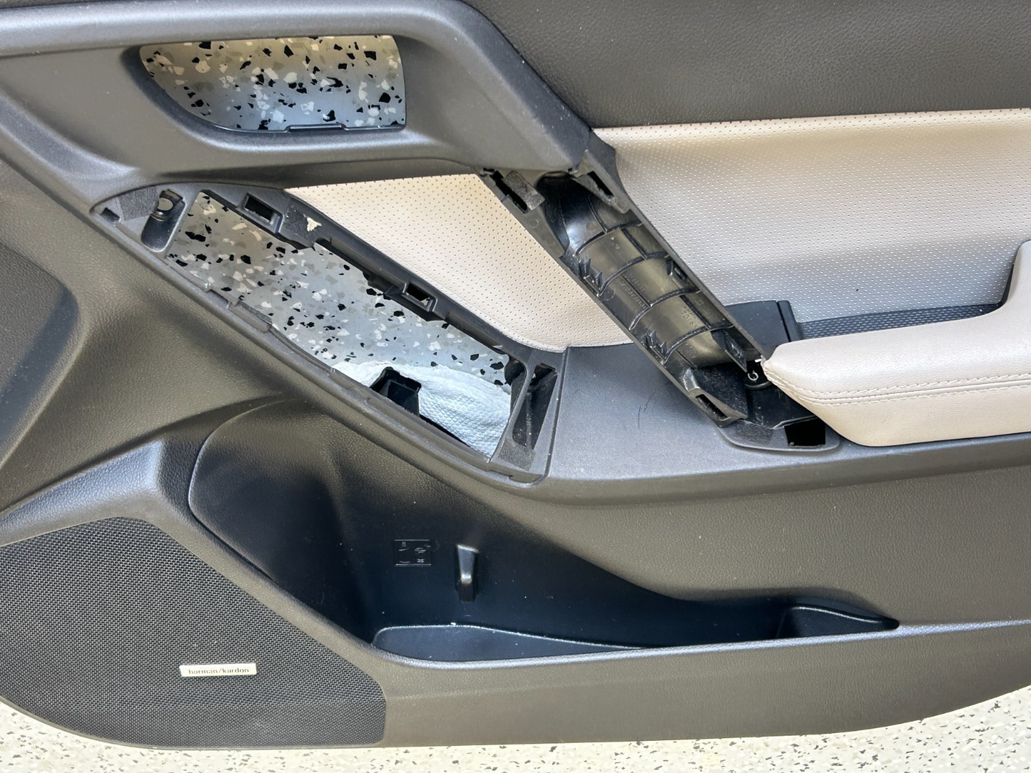 2014-2016 Subaru Forester Front Right Interior Door Trim Panel OEM 94212SG100NA