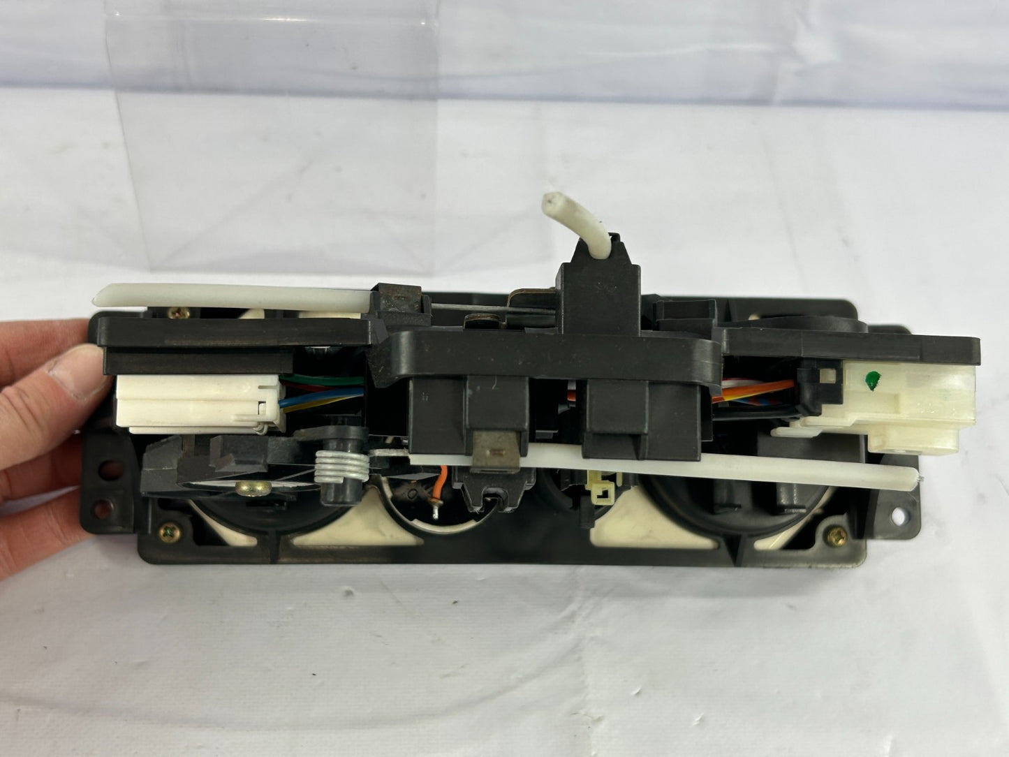 95-02 Isuzu Trooper AC Heater Climate Control Temperature Unit OEM 5261807520