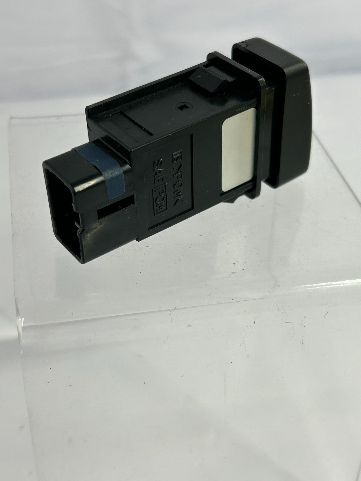 1995-2004 Isuzu Trooper Hazard Warning Blinker Light Switch OEM 8970853813