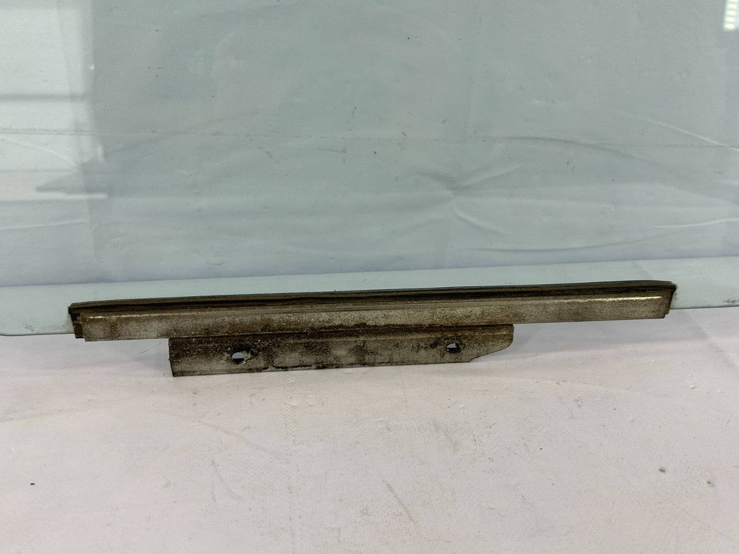 2003-2005 Toyota Matrix Rear Right Side Door Window Glass OEM 68103-02150