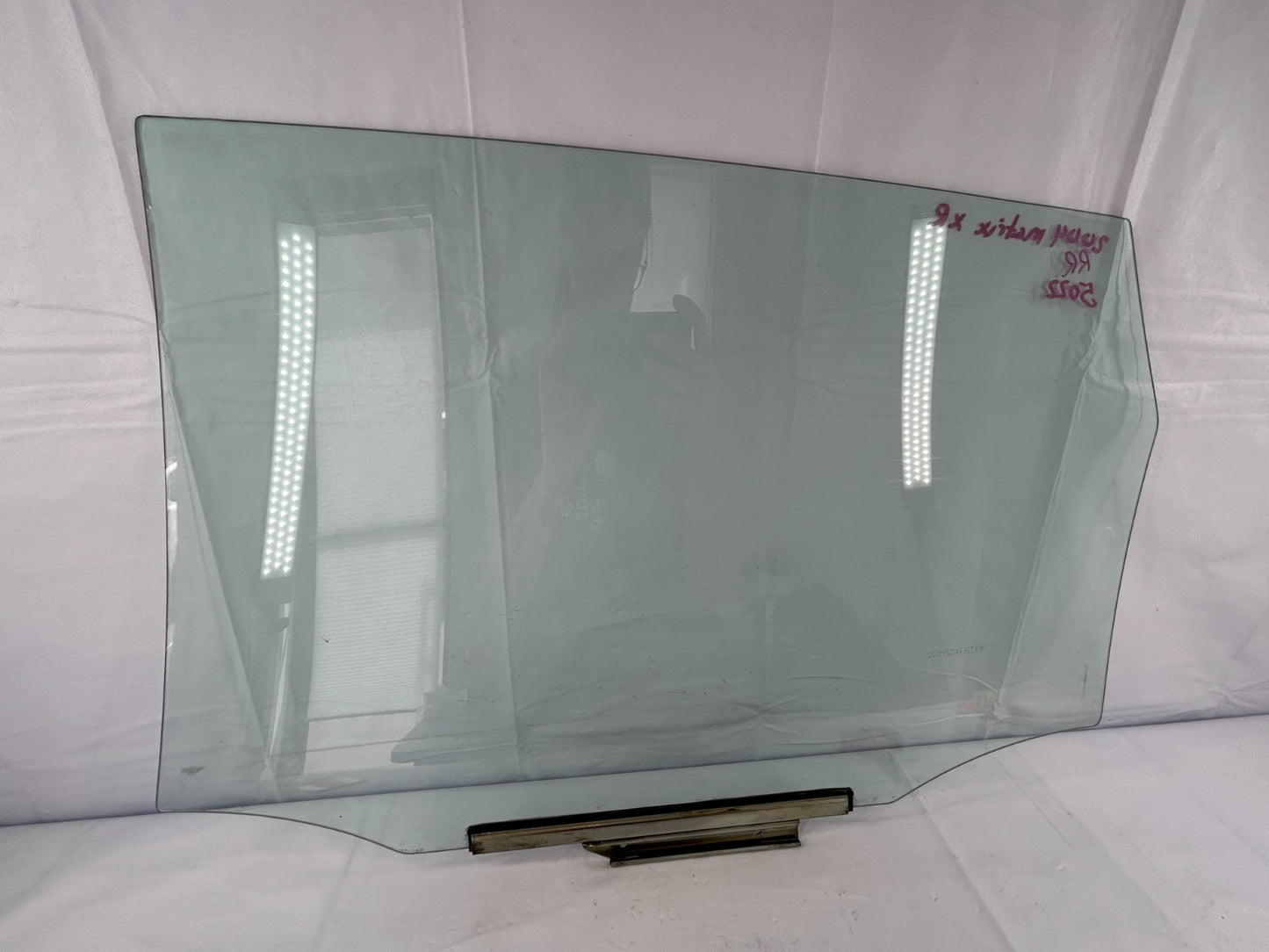 2003-2005 Toyota Matrix Rear Right Side Door Window Glass OEM 68103-02150