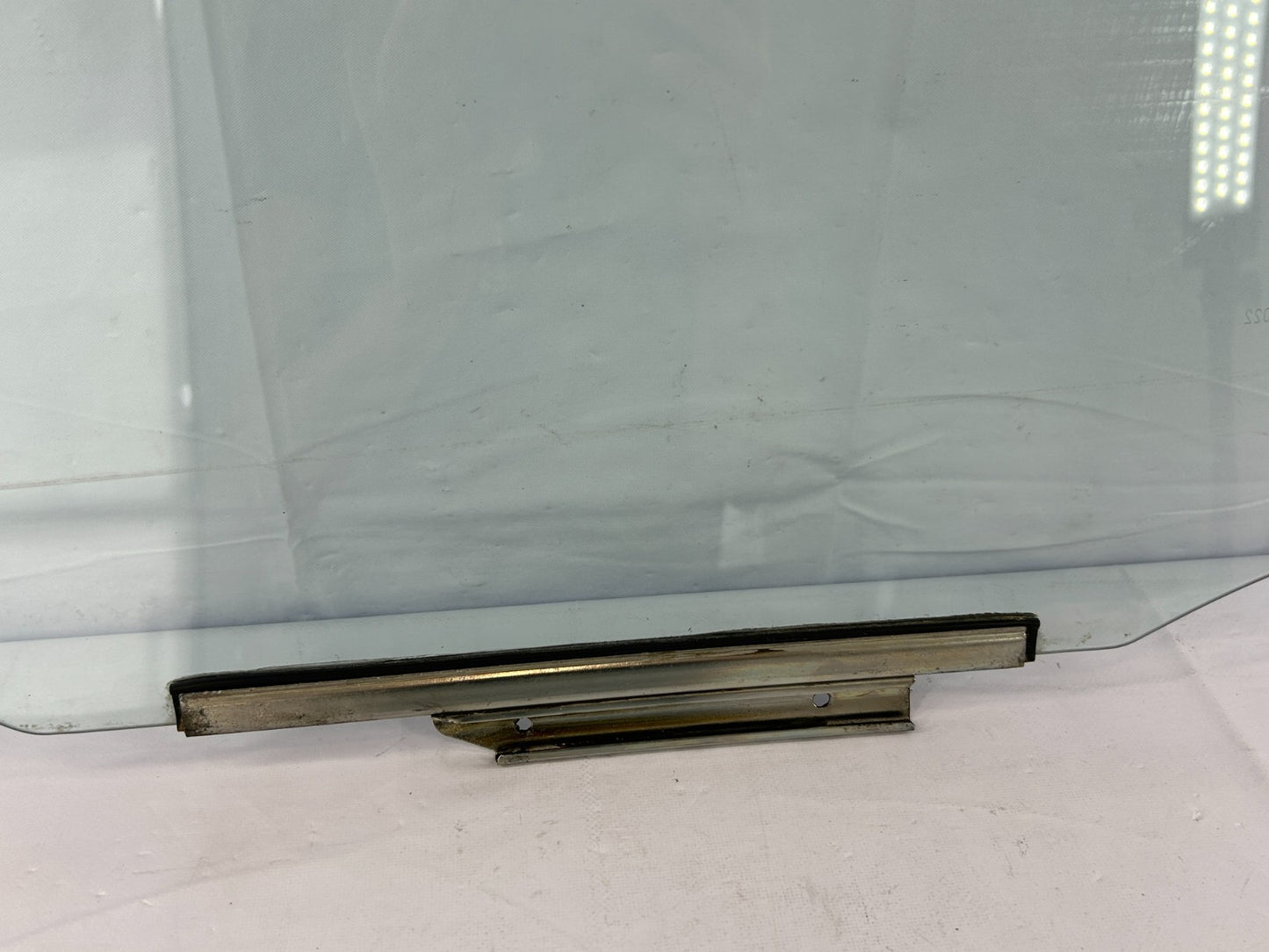 2003-2005 Toyota Matrix Rear Right Side Door Window Glass OEM 68103-02150
