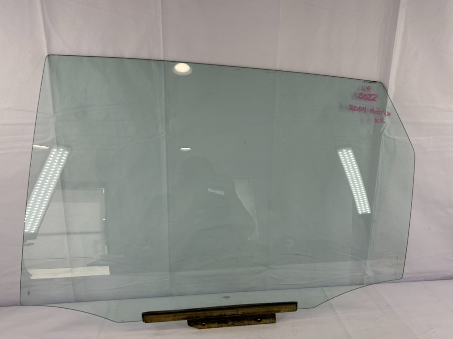 2003-2005 Toyota Matrix Rear Left Side Door Window Glass OEM 68104-02150