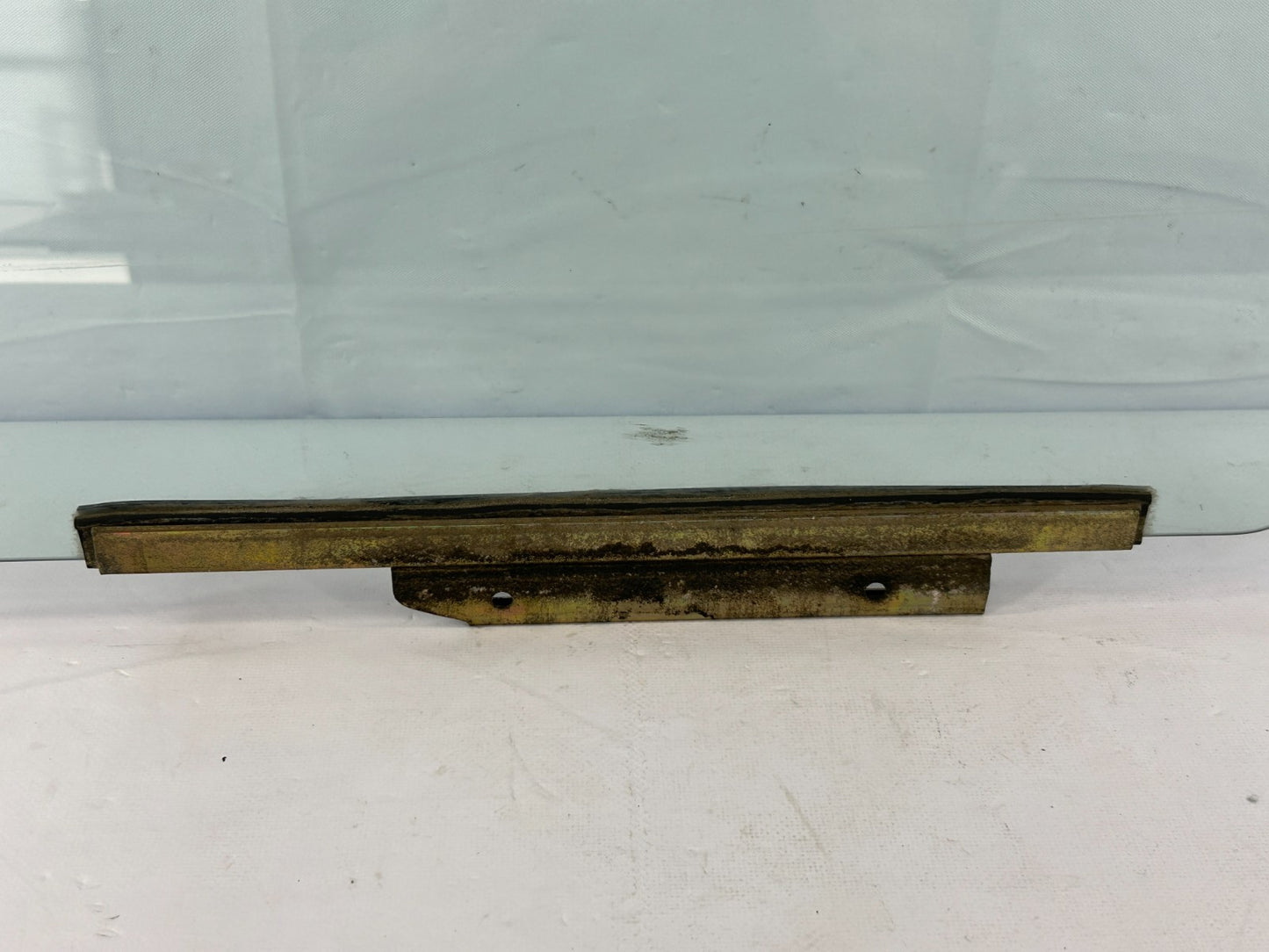 2003-2005 Toyota Matrix Rear Left Side Door Window Glass OEM 68104-02150
