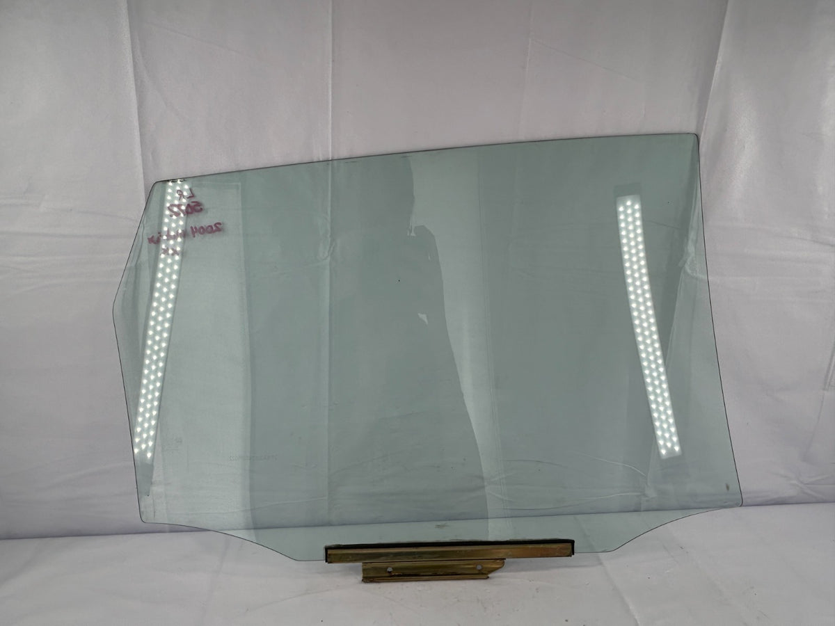 2003-2005 Toyota Matrix Rear Left Side Door Window Glass OEM 68104-02150